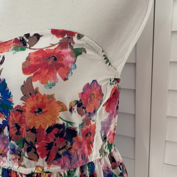 Indulge strapless Dress, high & Low length with elastic waist - Picture 4 of 6